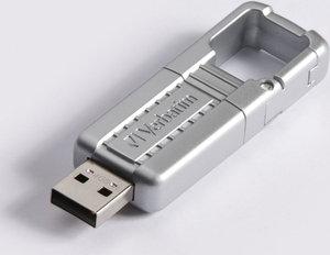 Unitate USB Store 'n' Go Carabiner - 8 GB