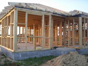 Constructii case structura din lemn
