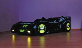 Pat in forma de masinuta Batmobil cu lumini 150x74 cm - COS073