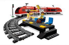 Tren de pasageri LEGO - CLV7938