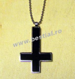 Medalion cu lant Cruce Intoarsa neagra (CJL)
