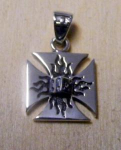 Pandantiv de argint UNICAT Iron Cross cu Zar