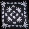 BANDANA Cannabis frunze mari albe pe negru