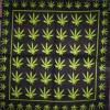 BANDANA CANNABIS FRUNZE MICI VERZI PE NEGRU