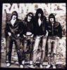 Ramones band alb negru (pshk)