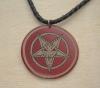 Medalion de piele rotund pentagrama cu drac pe fond