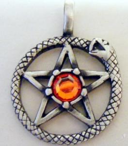 Medalion Pentagrama cu Sarpe si Piatra Rosie (CJL)