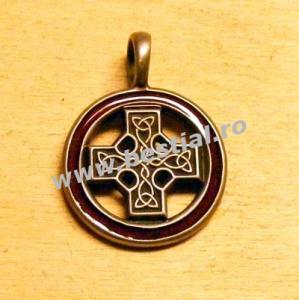 Medalion Cruce Celtica cu dunga rosie (CJL)