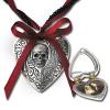 P496 - the reliquary heart locket
