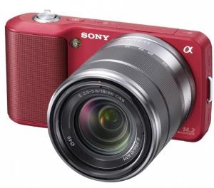 Camera digitala Sony NEX-3K Red + Acum NPF-W50 + Geanta LCS-X10, 14.2 MP Exmor/APS HD/CMOS/3&quot; LCD/HD movie
