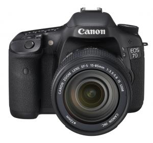 Aparat foto digital CANON EOS 7D Body Kit EF-S 15-85mm IS