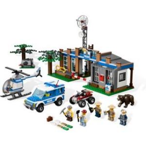 Statia de politie din padure - Lego