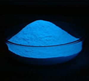 Pigment fosforescent albastru care lumineaza albastru