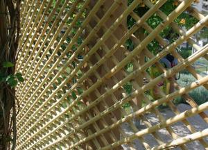 Grilaj (STOU), din bambus