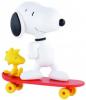 Snoopy pe skateboard