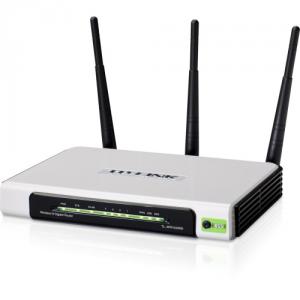 Router Wireless TP-LINK N300 4 Porturi, 3 Antene Detasabile TL-WR1043ND