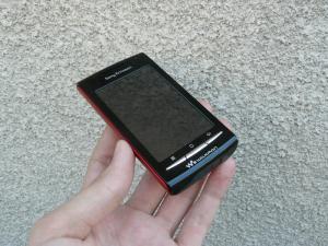 Sony Ericsson W8 Metallic Red