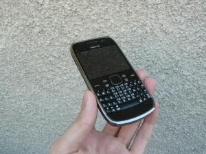 Nokia E6 Black + Garmin ( Harta Europei )