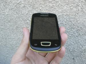 Samsung Galaxy Mini S5570 Lime Green + card microSD 8GB + IGO ( Harta Europei )