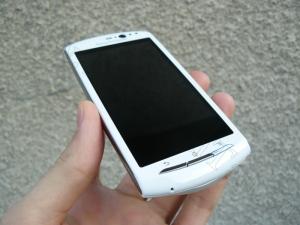 Sony Ericsson MT15i XPERIA Neo White+ card microSD 8GB + Motonav ( Harta Europei )