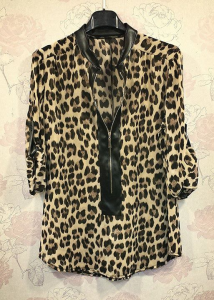 Bluza imprimeu leopard cu fermoar si piele