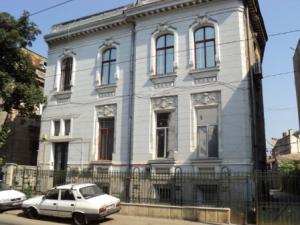 Zona Piata Gemeni - Vasile Lascar, spatiu de birouri de inchiriat in vila, etaj 1+M, suprafata 400mp