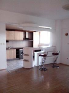 Apartament 3 camere de inchiriat