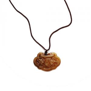Amuleta de protectie din jad