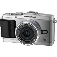 Olympus E-P3 + 17mm argintiu; 12,3 Mpix, 7,6cm LCD, FullHD Video