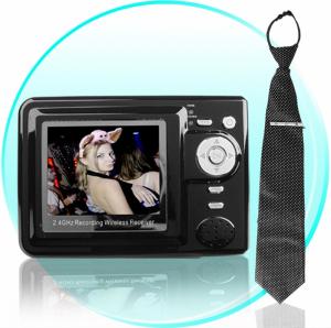 Camera de filmat color ascunsa in cravata, cu player mp4 -512mb flash si ecran lcd 6.25cm-CAMI30