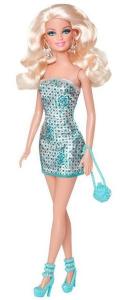 Papusa Barbie in rochie
