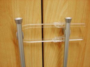 Siguranta transparenta pentru usi de dulapuri - REER