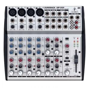 UB1202 Mixer audio Behringer 4mono/4stereo