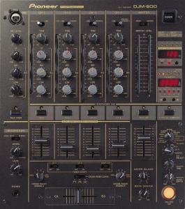 Pioneer mixer djm 600