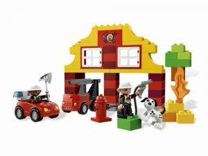 Prima mea statie de pompieri din seria LEGO Duplo