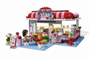 Cafeneaua din parc din seria LEGO FRIENDS