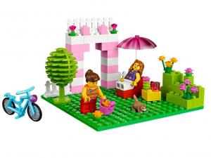 Valiza roz LEGO (10660)