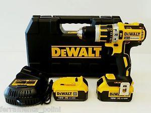 Masina de gaurit cu percutie fara perii DCD795M2 Dewalt