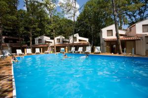 Vara 2011 Bulgaria Primorsko Maisonette Ropotamo 2*+ - all inclusive