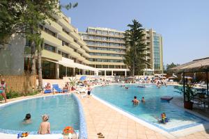 Vara 2011 Bulgaria Nisipurile de Aur Hotel Edelweiss 4* / demipensiune