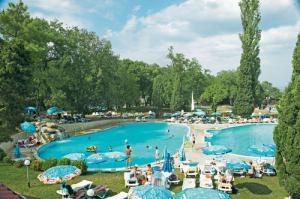 Vara 2010 Bulgaria Konstantin &amp; Elena Hotel Dolphin 3*+ / All Inclusive