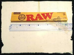 RAW Huge Rolling Papers