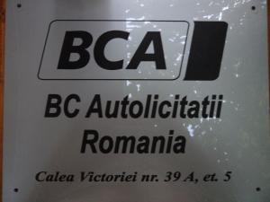 Placa gravata stradala cu denumire societate